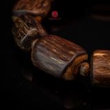 Vòng tay Trầm Hương cận chìm hạt tự nhiên cho nam (size lớn)