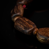 Vòng tay Trầm Hương cận chìm hạt tự nhiên cho nam (size trung)