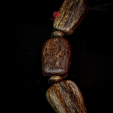 Vòng tay Trầm Hương cận chìm hạt tự nhiên cho nam(size nhỏ)