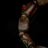 Vòng tay Trầm Hương cận chìm hạt tự nhiên cho nam (size trung)