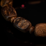 Vòng tay Trầm Hương cận chìm hạt tự nhiên cho nam (size nhỏ)