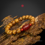 Vòng trầm hương banh quầng 10 li mix ngọc đỏ