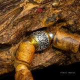 Vòng trầm hương trúc banh quầng 10 li mix charm bạc