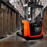 Xe nâng điện reach truck ngồi lái Toyota 8FBRE14S
