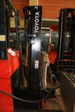 Xe nâng hàng,hiệu TOYOTA,động cơ điện,model 7FBR15,số khung 7FBR15-36292,sức nâng 1500kg .Năm sx 2011.Hàng đã qua sử dụng - XC.R15TOD30.00175