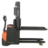 Xe nâng điện BT Staxio 2t Double Stacker Toyota