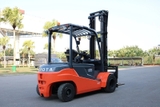 Xe nâng điện cũ 5 tấn Toyota 8FBMT50G, nâng cao 5m. Sx 2015. Mã XC.B50TOS50.00558