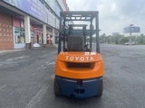 Xe nâng dầu cũ 2,5 tấn Toyota 7FD25 nâng cao 3m 2003. Mã XC.D25TOS30.00586