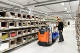 Xe nâng Toyota BT Optio 1t Order picker có thang