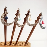 Trâm cài tóc tua rua lưỡi liềm