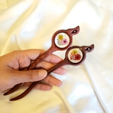 Trâm cài tóc gỗ- resin- hoa kết trái tim-110