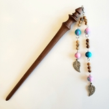 Trâm cài tóc tua rua gỗ hạt màu ( 2 dây )