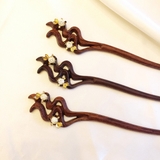 TRÂM CÀI TÓC CÁ BA ĐUÔI