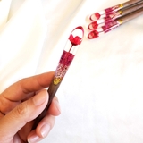 TRÂM CÀI TÓC GỖ RESIN - KIM TUYẾN