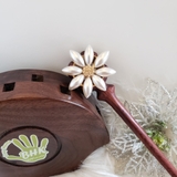 TRÂM CÀI TÓC GỖ ĐÍNH HOA MẶT TRỜI