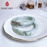 Vòng cẩm thạch A Myanmar - Ngọc phỉ thúy type A bản tròn và hẹ xanh táo hoa bay điểm huyết hoa ni 48-53 mm - Ngoc Quý