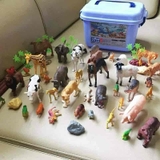Hộp đồ chơi mô hình thú rừng