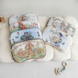 Gối cao su thông hơi Honee họa tiết cổ tích