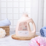 Nước giặt xả sinh học Mompa can 3000ml