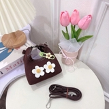 Túi xách da lộn hoa cúc kèm kẹp cho bé gái