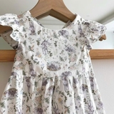 Đầm váy hoa nhí cánh tiên lưng đan chéo cho bé gái