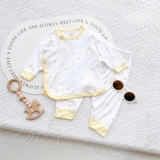 Bộ dài sơ sinh cài lệch HG Kids vạt bầu cho bé