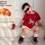 Áo phông cotton cộc tay đỏ họa tiết ngựa Tết 2026 cho bé