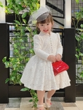 Đầm ren trắng tay dài cổ tàu cúc bọc