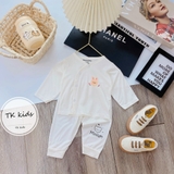 Bộ dài trắng sơ sinh cúc lệch Minium in gấu thỏ ở ngực