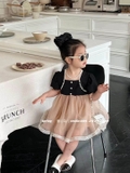 Đầm đen tay bồng viền ren voan xoè lấp lánh