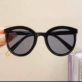 Mắt kính râm dạng bầu cho bé