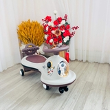 Xe lắc kiêm chòi chân phi hành gia cho bé