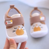 Giày tập đi đế mềm thêu hình cho bé