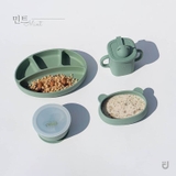 Khay ăn dặm Mumbebe silicon hình oval có đế hít chống lật