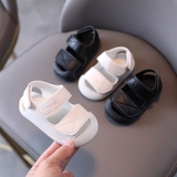 Sandal 2 màu đen trắng sành điệu cho bé