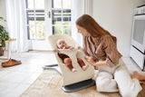 Ghế rung cho bé 3 trong 1 Ergobaby Evolve Bouncer