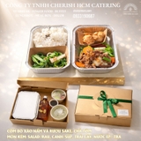 201125 Lunch box Fine- Cơm bò xào nấm và rượu sake, chả tôm/ Stir-fried beef with mushroom and shrimp patties with rice