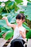 Yếm đào trắng / váy đụp đen kèm mấn