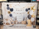 Backdrop 3d vải lụa mềm - birthday ngựa gỗ 1y nền trắng