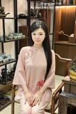 Bộ linen hồng thêu hoa