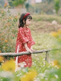 Aó dài đỏ cam hoa nhí