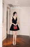 Đầm nhung đen đính đá size S ( CHOUCHOU)