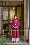 Áo dài linen hồng sen đậm dáng suông-  thêu hoa