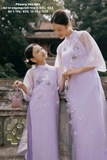 Áo dài tơ organza tím kết hoa mẹ bé