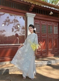 Áo dài tơ xanh thêu hoa nguyên tà
