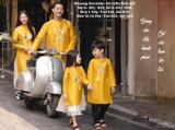 Áo dài gia đình vàng thêu kết hoa