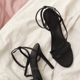 Cao Gót Quai Mảnh