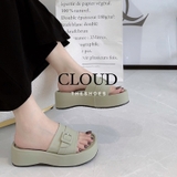 Dép đế bánh mì quai khoá