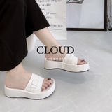 Dép đế bánh mì quai khoá