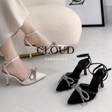 Giày cao gót mũi nhọn đính nơ đá quai hậu